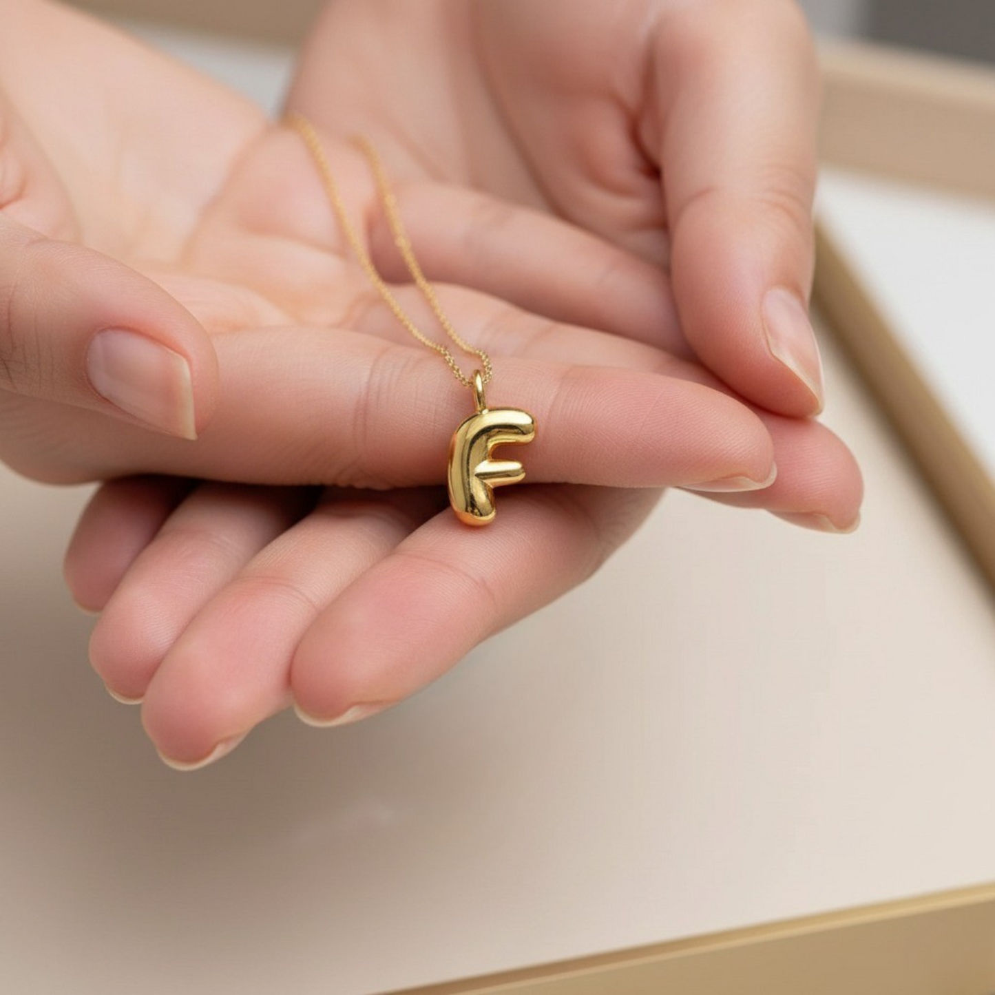 Collar Inicial "Luxe Bubble"