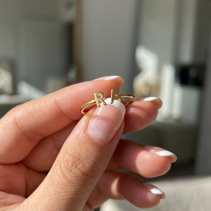 Anillo Ajustable con Inicial "Doble Monograma"