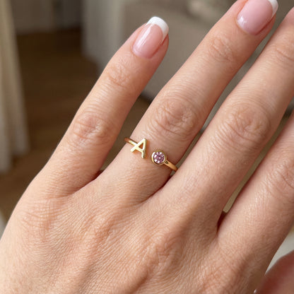 Anillo Ajustable con Inicial "Esencia"