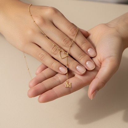 Collar con inicial "Enamorada"