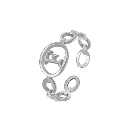 Anillo Ajustable con Inicial "Embrace"
