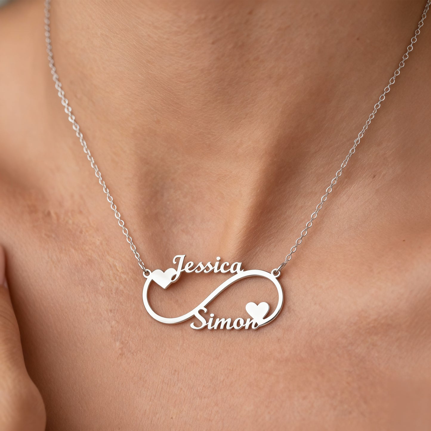 Collar con nombre "Infinito"