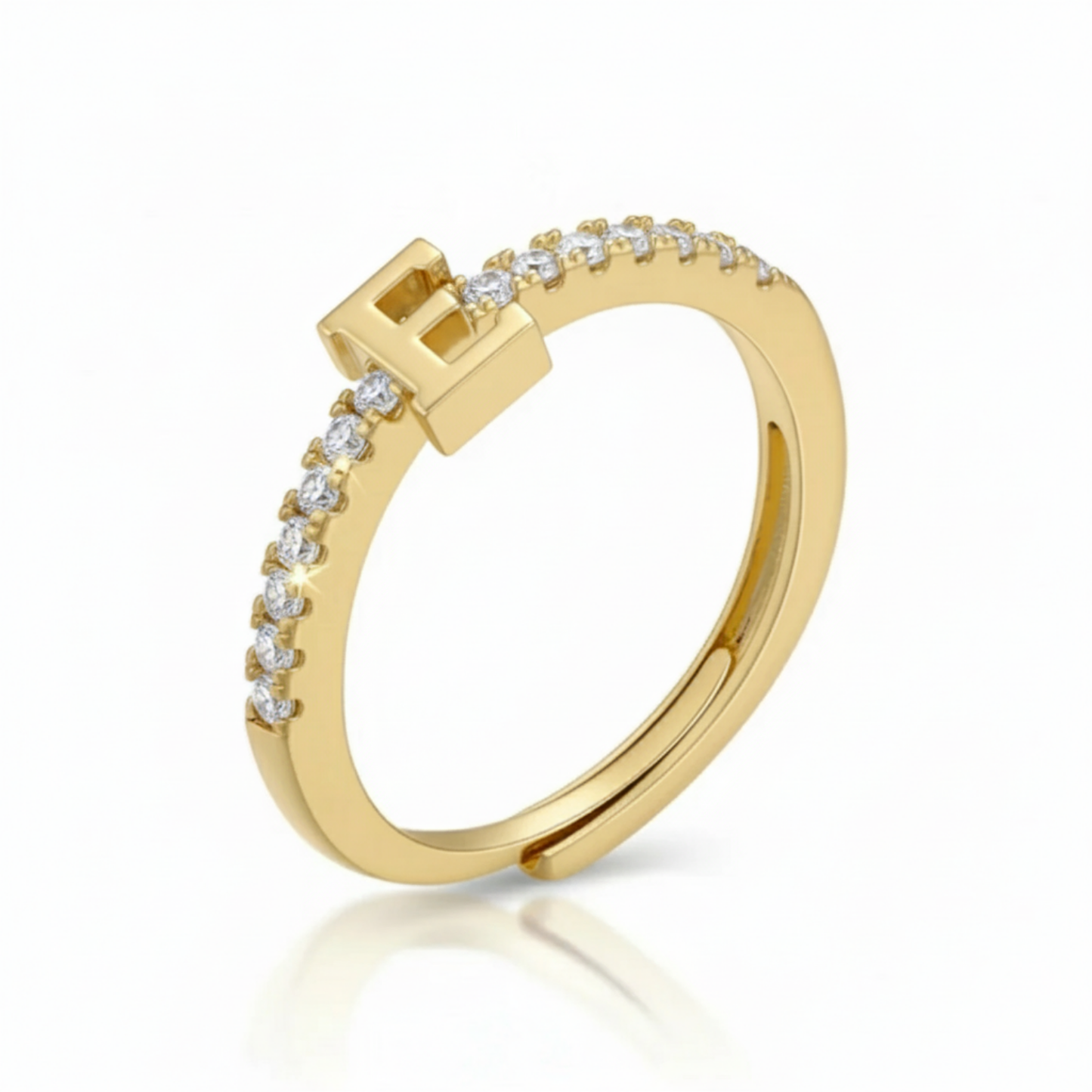 Anillo Ajustable con Inicial "Brillo"