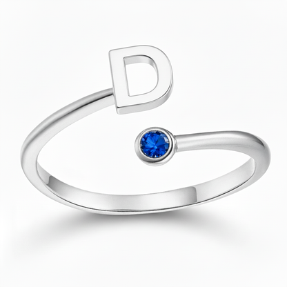 Anillo Ajustable con Inicial "Esencia"