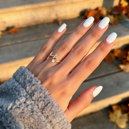 Anillo Ajustable con Inicial "Clásico" con mensaje en tarjeta y caja de regalo