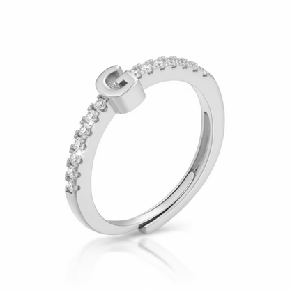 Anillo Ajustable con Inicial "Brillo"