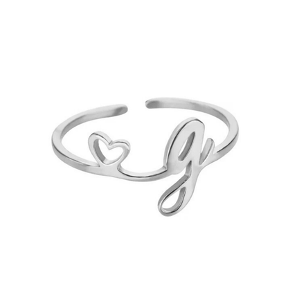 Anillo Ajustable con Inicial "Pretty"