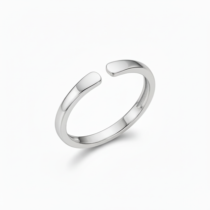 Anillo Ajustable con Inicial "Whisper"