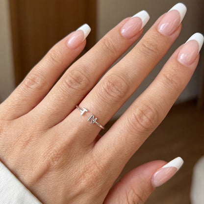 Anillo Ajustable con Inicial "Doble Monograma"