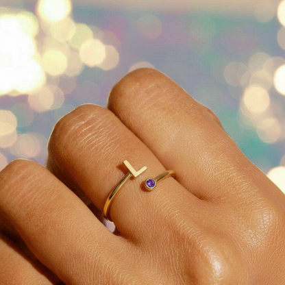 Anillo Ajustable con Inicial "Esencia"