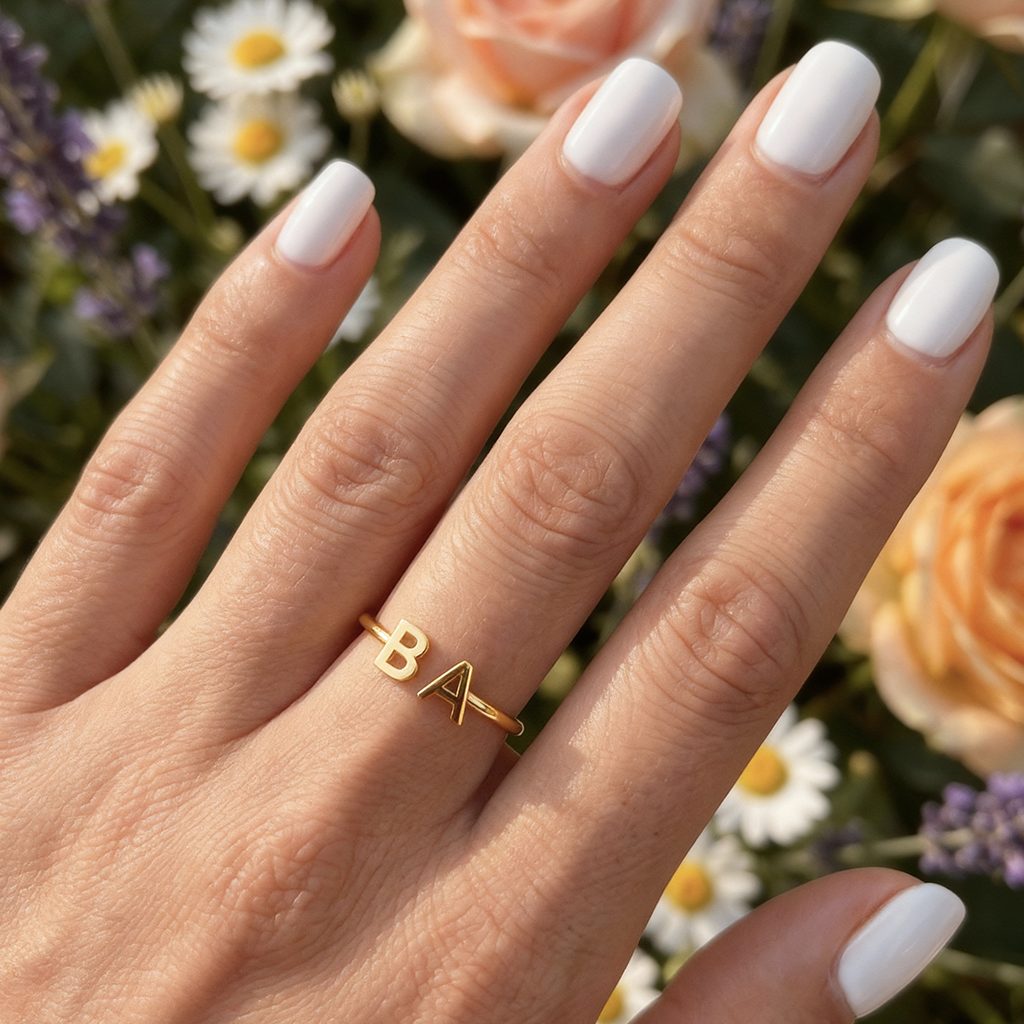 Anillo Ajustable con Inicial "Doble Monograma"