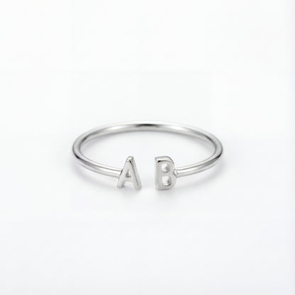 Anillo Ajustable con Inicial "Doble Monograma"