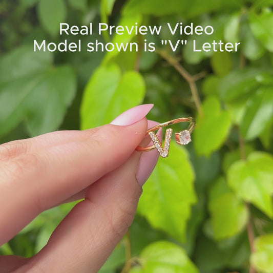 Anillo Ajustable con Inicial "Clásico"