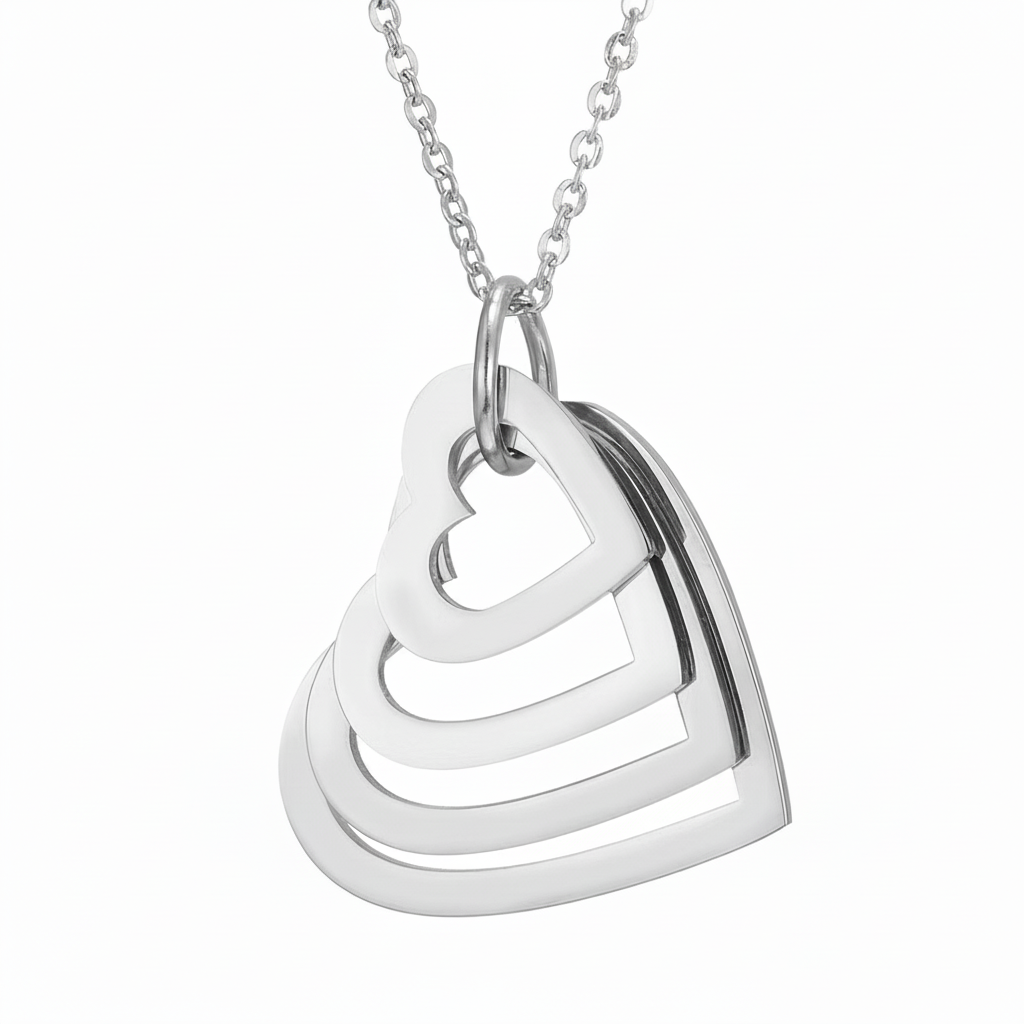 Collar con nombre "Corazones anidados"