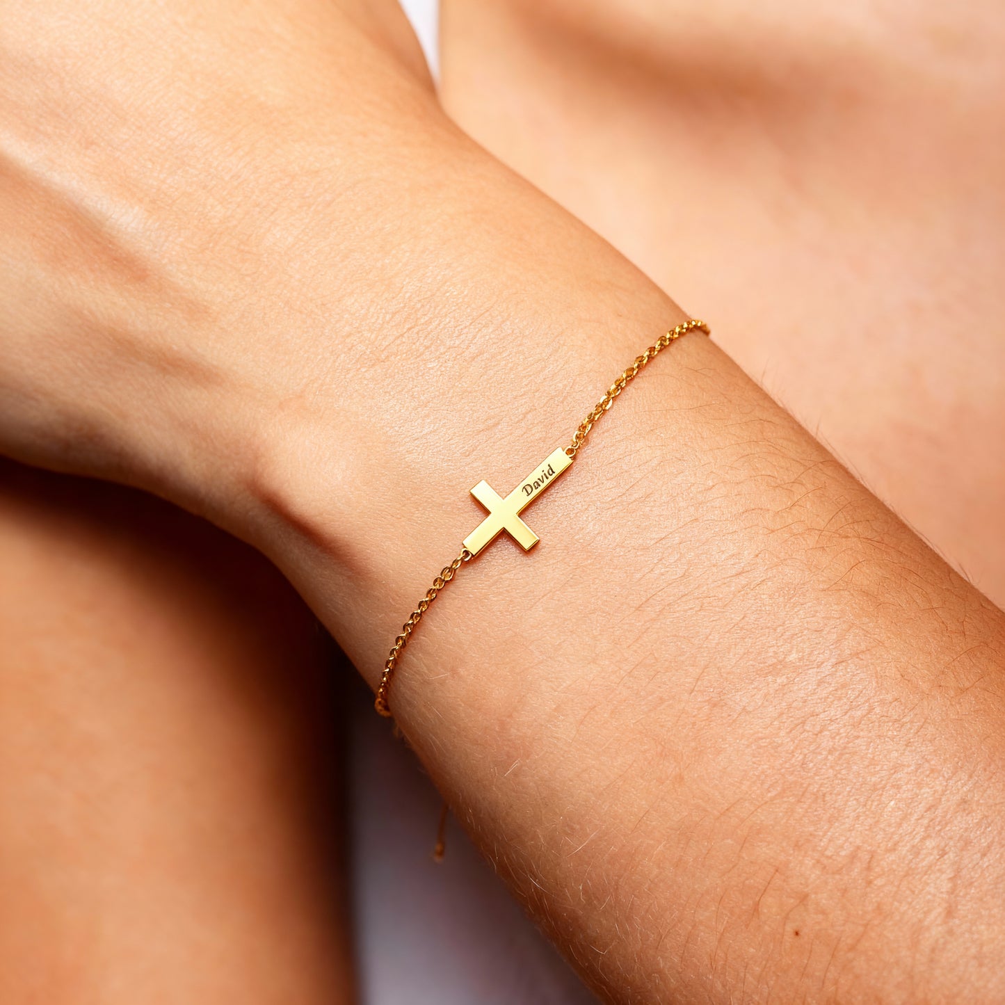 Pulsera con nombre "Cruz lateral"