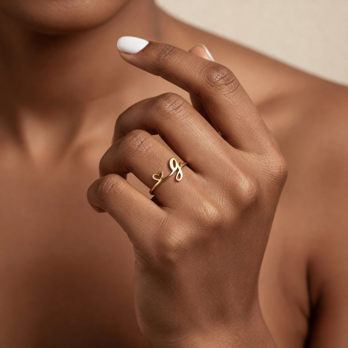 Anillo Ajustable con Inicial "Pretty"