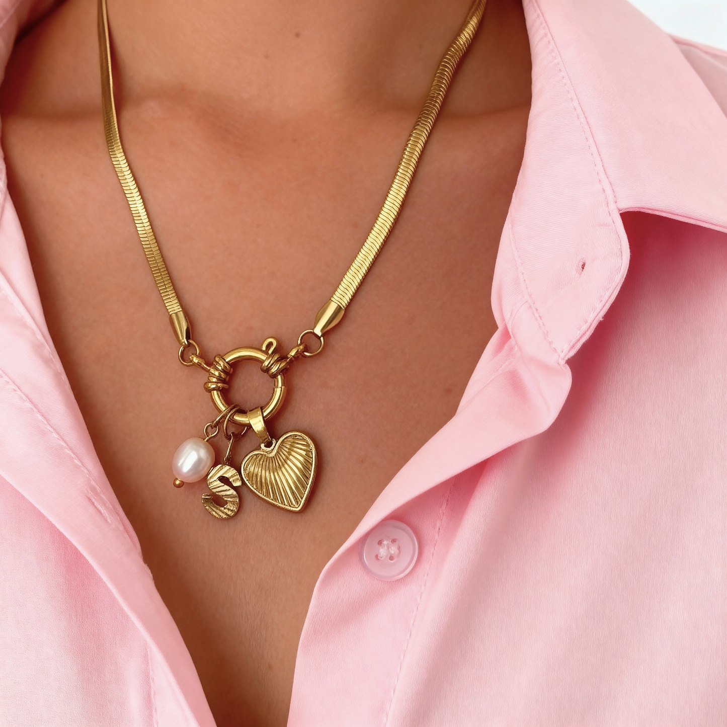 Collar Inicial "Recuerdo Dorado"